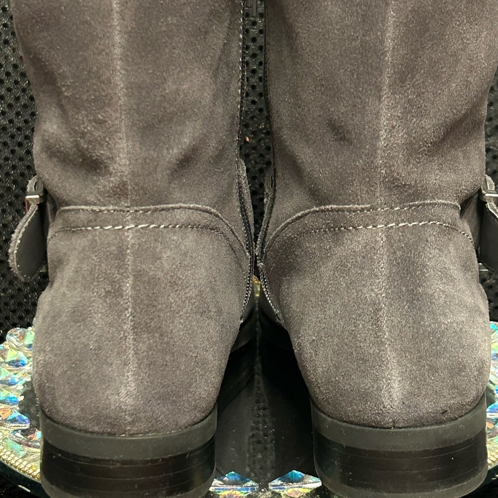 Vionic Orthodic Gray Suede Chain-Embellished Ankl… - image 4